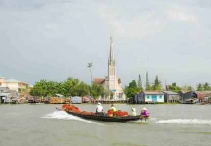 Linh hồn Việt Nam bừng sáng dọc sông Mekong