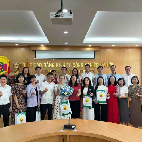 Hợp tác quốc tế nâng tầm đào tạo nghề qua chương trình tình nguyện viên Australia